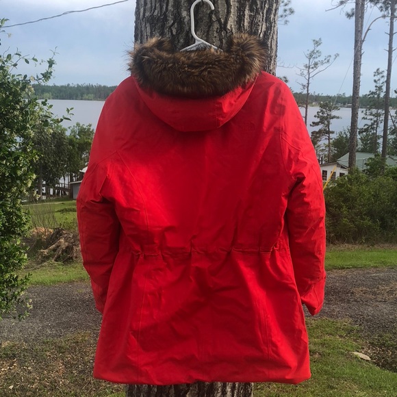 North Face Puffer Ski Jacket - Picture 3 of 3